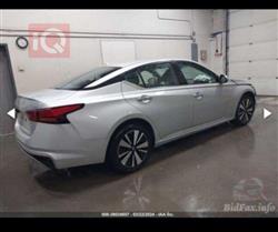 نيسان ألتيما